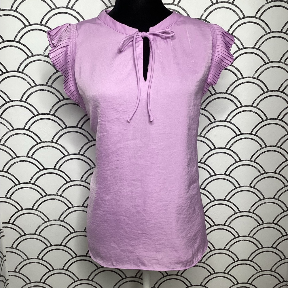Avara Lavender Ruffle Sleeve Top – Size Large |